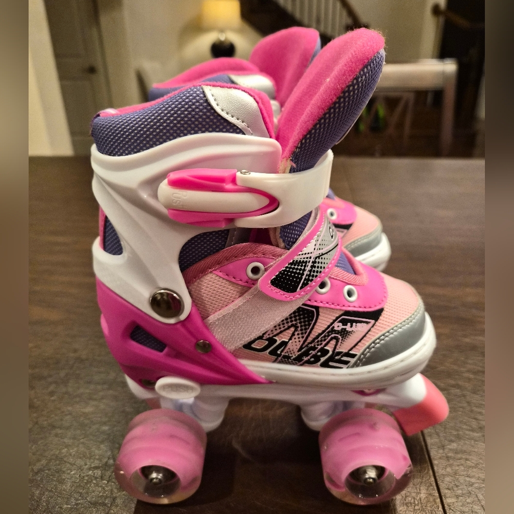 Girls Pink White Adjustable "Cool Bear" Roller Skates (Rollerskates) Sz 10-13
